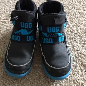 💫UGGS💫winter boots size toddler 11